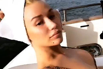 Iggy Azalea nude