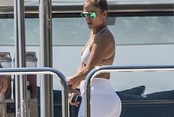 Jennifer Lopez nude