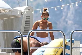 Jennifer Lopez nude