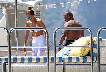 Jennifer Lopez nude
