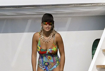 Rita Ora & Cara Delevingne nude