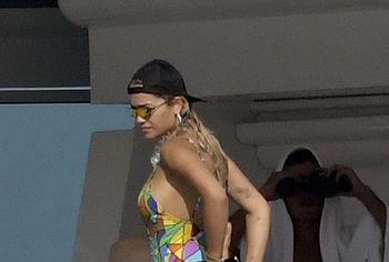 Rita Ora & Cara Delevingne nude