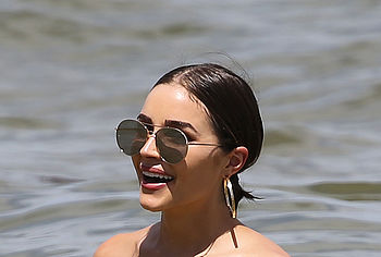 Olivia Culpo & Devon Windsor nude