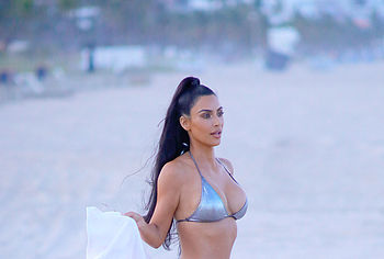 Kim Kardashian nude