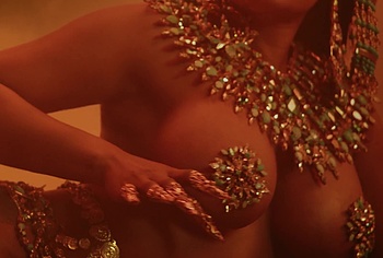 Nicki Minaj nude