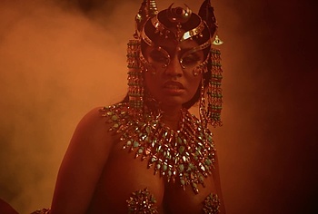 Nicki Minaj nude