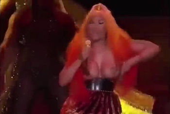 Nicki Minaj Oops