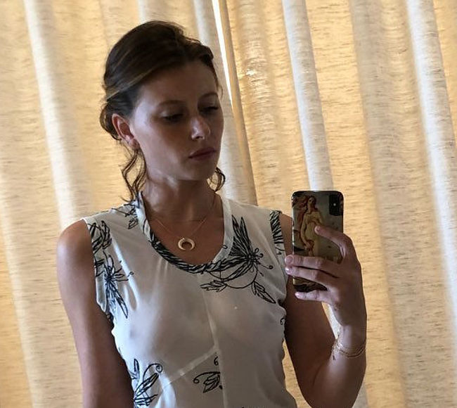 Aly Michalka nude