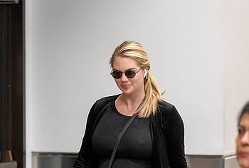 Kate Upton nude