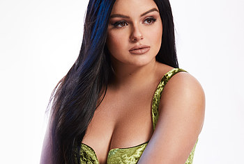 Ariel Winter nude