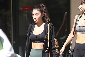 Chantel Jeffries nude