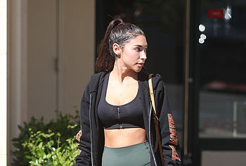 Chantel Jeffries nude