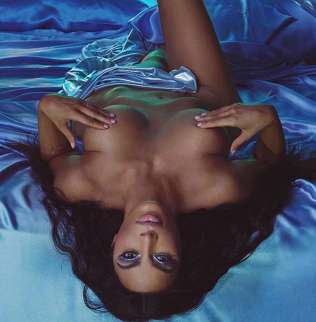 Kim Kardashian Nude