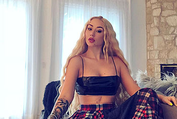 Iggy Azalea nude