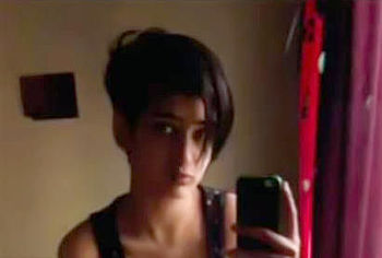 Akshara Haasan nude