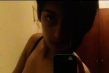 Akshara Haasan nude