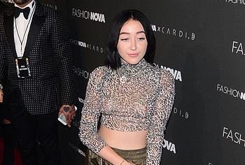 Noah Lindsey Cyrus nude