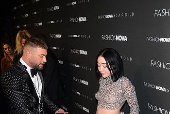 Noah Lindsey Cyrus nude