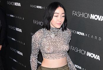 Noah Lindsey Cyrus nude