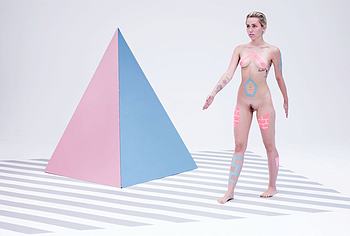 Miley Cyrus nude