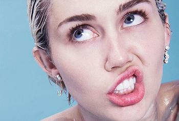 Miley Cyrus nude