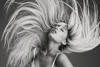 Ariana Grande nude