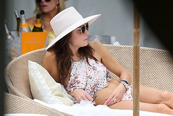 Bethenny Frankel nude