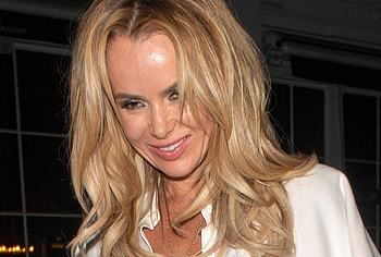 Amanda Holden nude