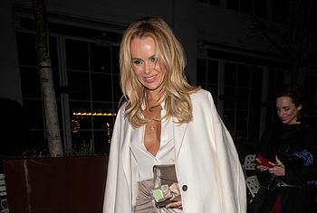 Amanda Holden nude