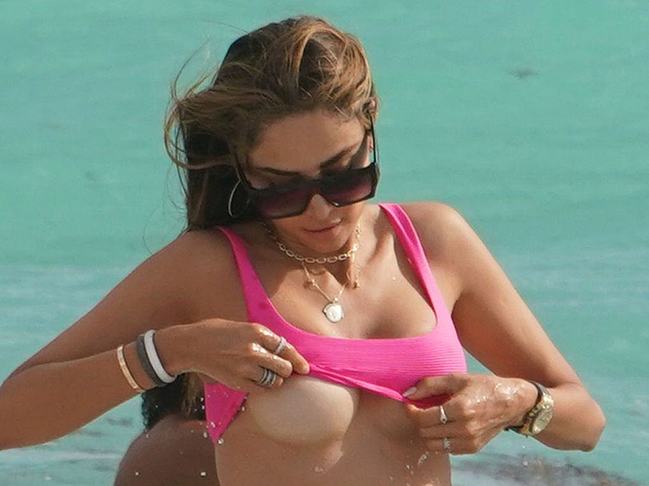 Patricia Contreras nude