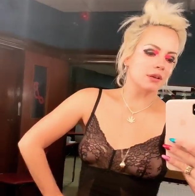 Lily Allen nude