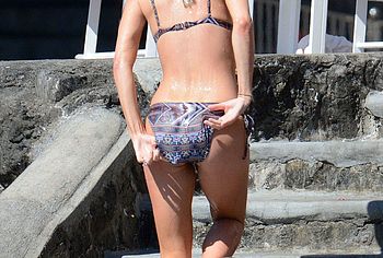 Jennifer Hawkins nude