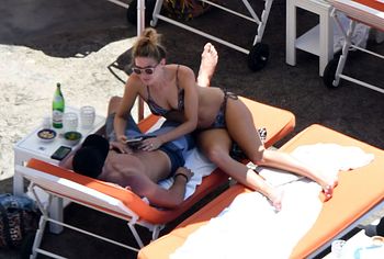 Jennifer Hawkins nude