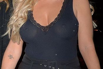 Danielle Sellers nude