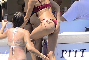 Alessandra Ambrosio nude