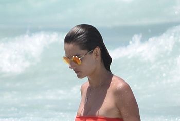 Alessandra Ambrosio nude