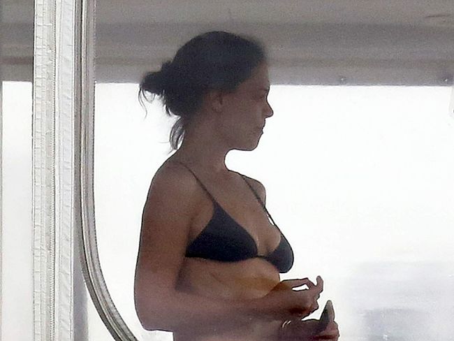Katie Holmes nude