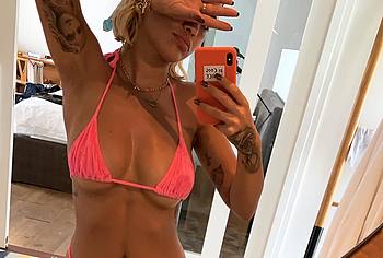 Rita Ora nude