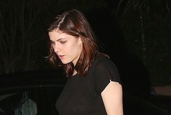 Alexandra Daddario nude