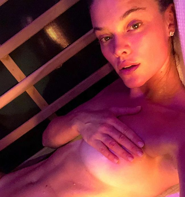 Nina Agdal nude