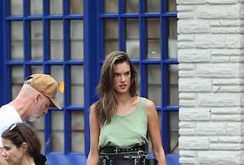 Alessandra Ambrosio Oops