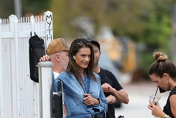 Alessandra Ambrosio Oops