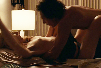 Elizabeth Debicki Nude