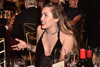 Miley Cyrus nude