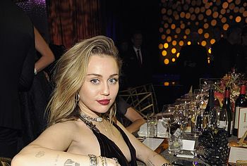Miley Cyrus nude