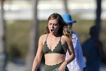 Melissa Roxburgh nude