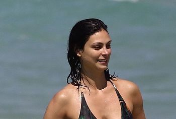 Morena Baccarin nude
