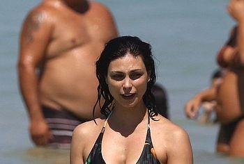 Morena Baccarin nude