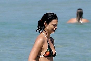 Morena Baccarin nude