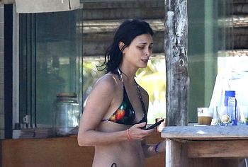 Morena Baccarin nude